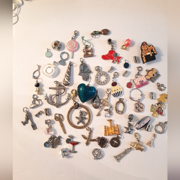 Assorted Charm ,pendants,Collection - Picture 8 of 12